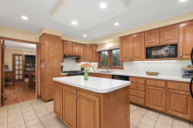 630 Perth Avenue, Flossmoor, IL 60422