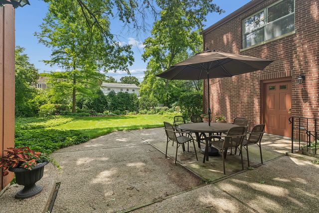630 Perth Avenue, Flossmoor, IL 60422