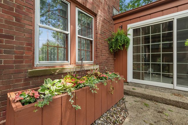 630 Perth Avenue, Flossmoor, IL 60422