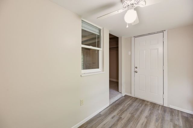 2719 W Douglas, Wichita, KS 67213