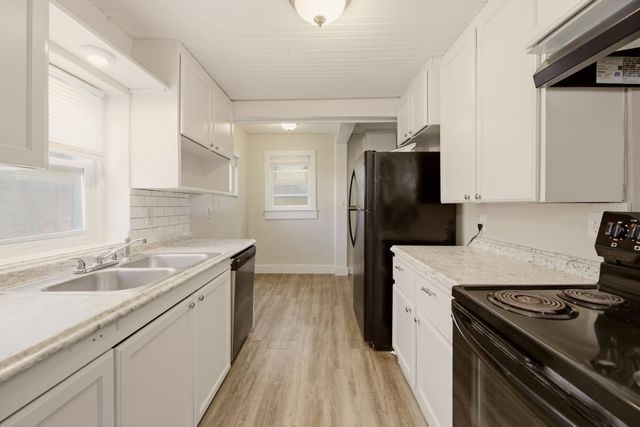 2719 W Douglas, Wichita, KS 67213