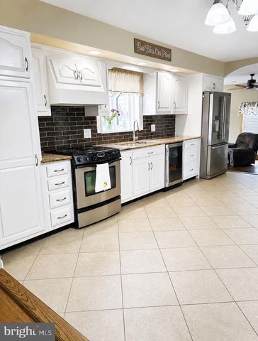 2400 BEVERLY RD, Cinnaminson, NJ 08077
