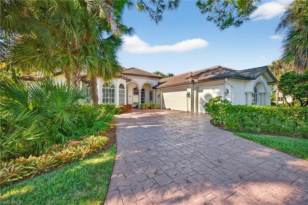 2229 Goshawk CT, Naples, FL 34105