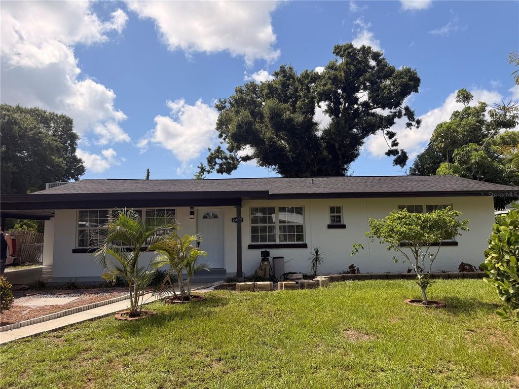 2405 21ST AVE W, BRADENTON, FL 34205 — exterior