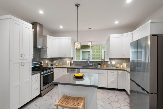 4020 West Street, Emeryville, CA 94608