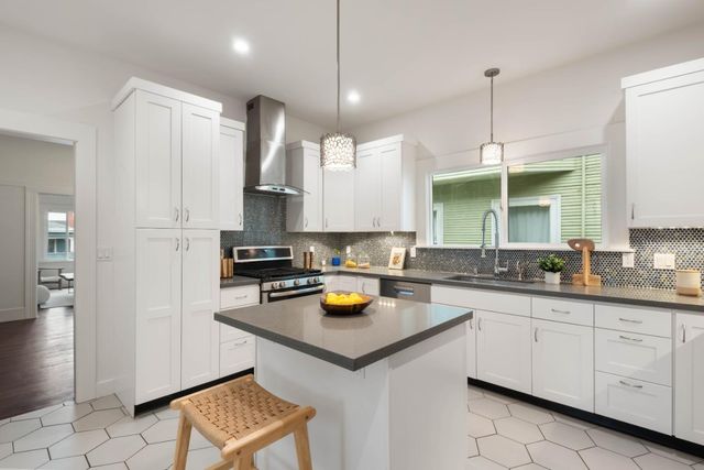 4020 West Street, Emeryville, CA 94608