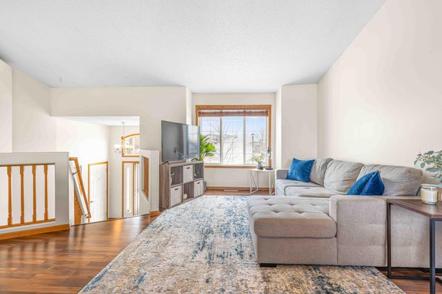 989 39th Avenue W, West Fargo, ND 58078