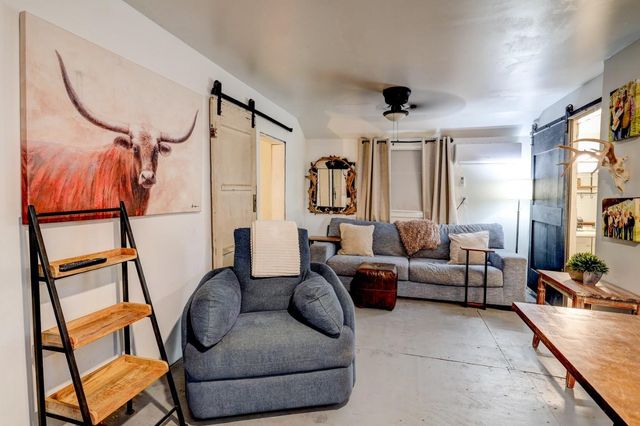 440 W Brazos Avenue, West Columbia, TX 77486