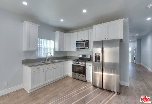 4284 S Hobart Boulevard, Los Angeles, CA 90062