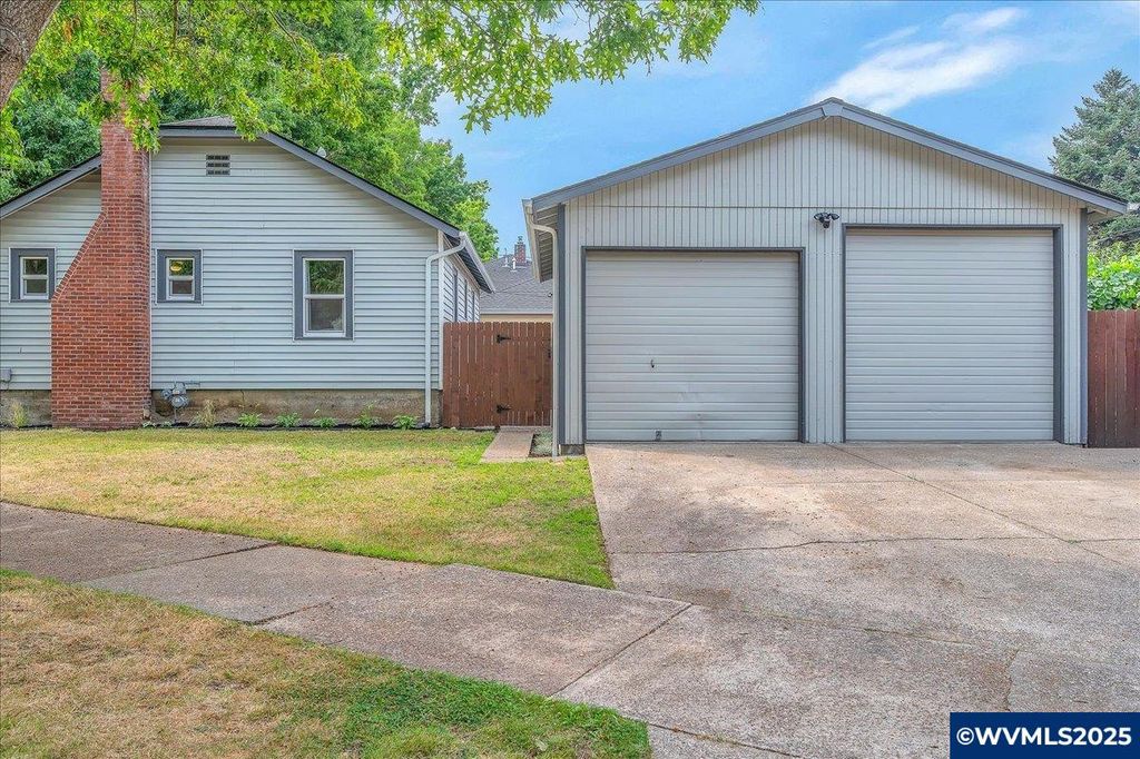 1895 Winter St NE, Salem, OR 97301