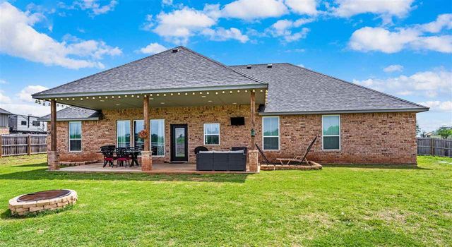 10630 NE Seaside Ln, Elgin, OK 73538