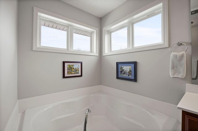 3451 White Pine Way, Stillwater, MN 55082