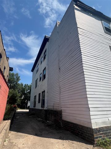 672 19th Street, Des Moines, IA 50314