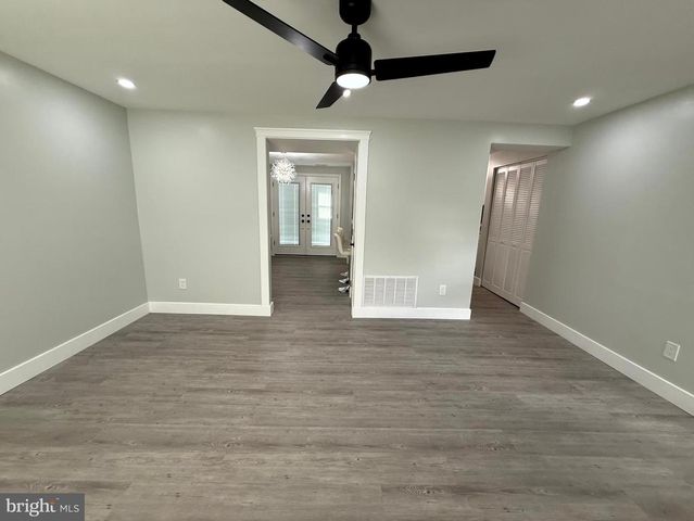 701 SHORE DR, Joppa, MD 21085