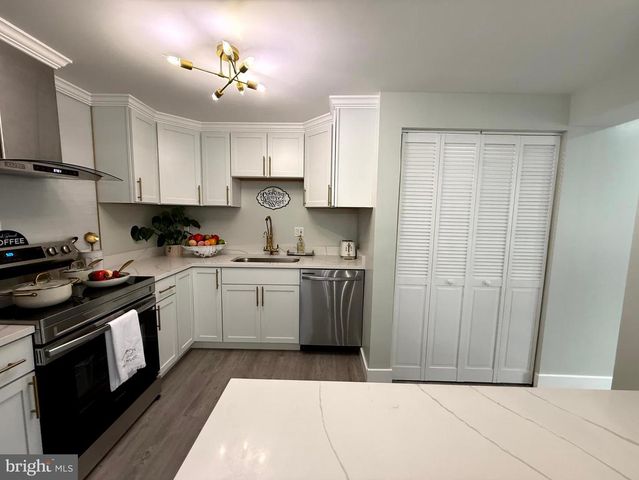 701 SHORE DR, Joppa, MD 21085