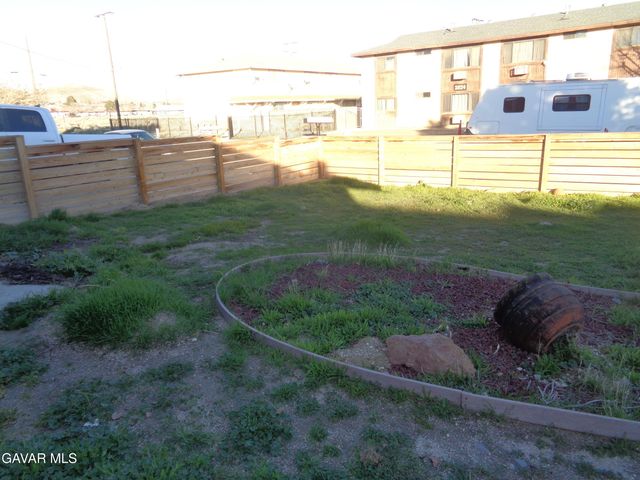 2825 28th Stw, Rosamond, CA 93560