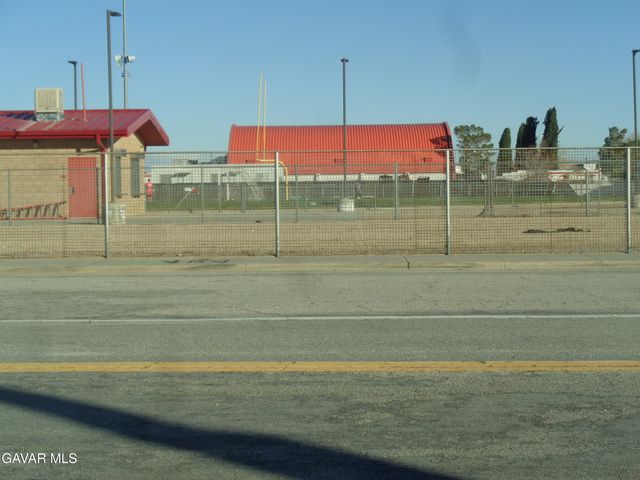 2825 28th Stw, Rosamond, CA 93560