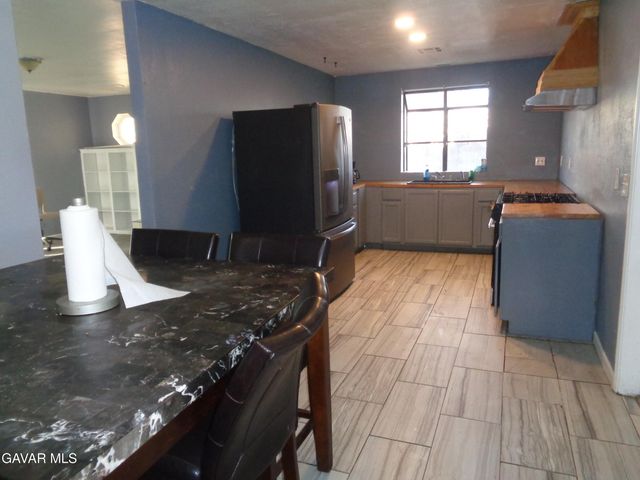 2825 28th Stw, Rosamond, CA 93560