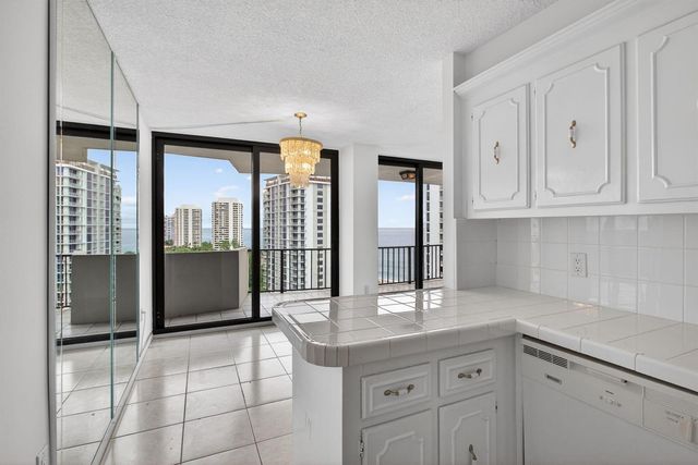 4200 N Ocean Drive 2-1606, Riviera Beach, FL 33404