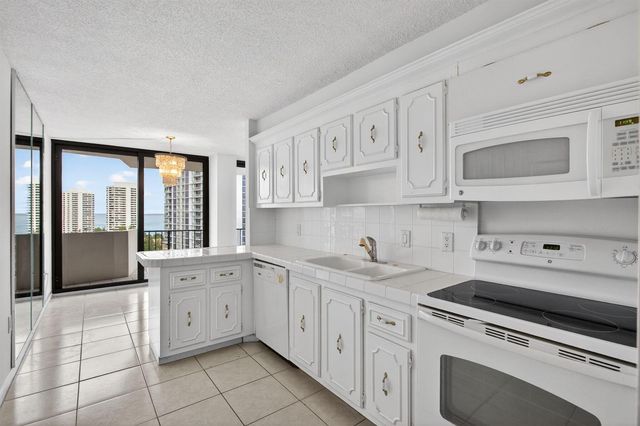 4200 N Ocean Drive 2-1606, Riviera Beach, FL 33404