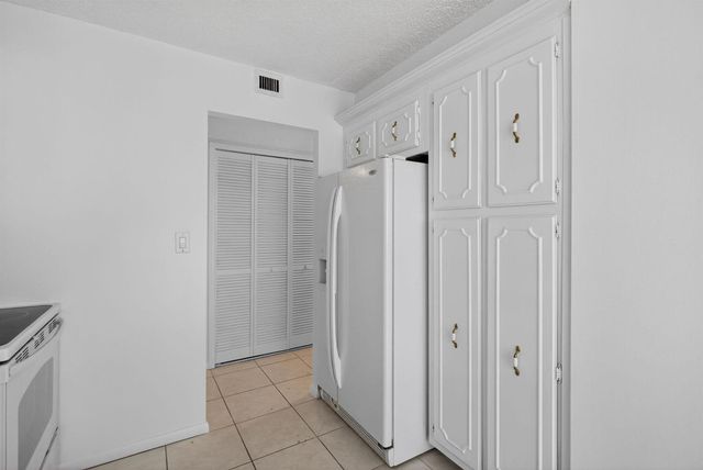 4200 N Ocean Drive 2-1606, Riviera Beach, FL 33404