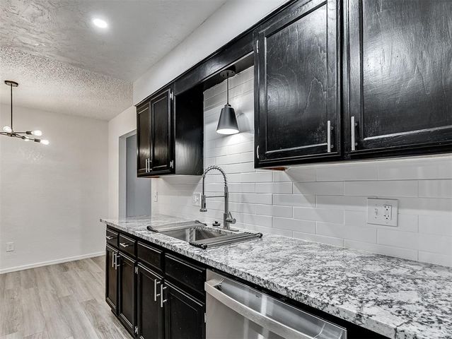 817 NW 137th Street, Edmond, OK 73013