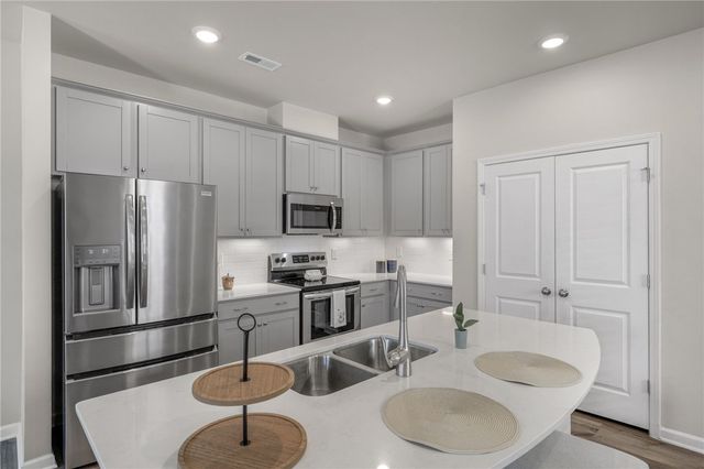 432 Bee Cove Way, Pendleton, SC 29670