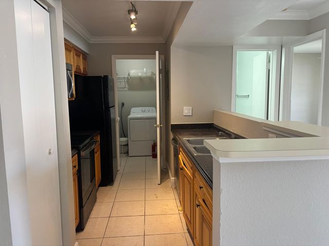 3038 PARKWAY BOULEVARD 208, Kissimmee, FL 34747
