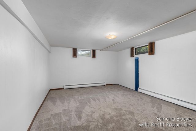 15 Birch Hill Drive, Battle Creek, MI 49015