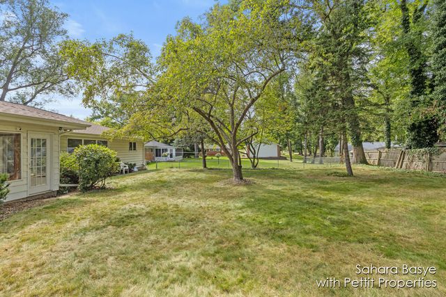 15 Birch Hill Drive, Battle Creek, MI 49015