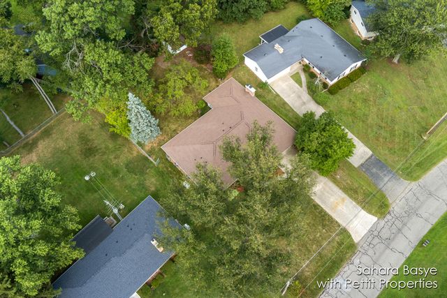 15 Birch Hill Drive, Battle Creek, MI 49015