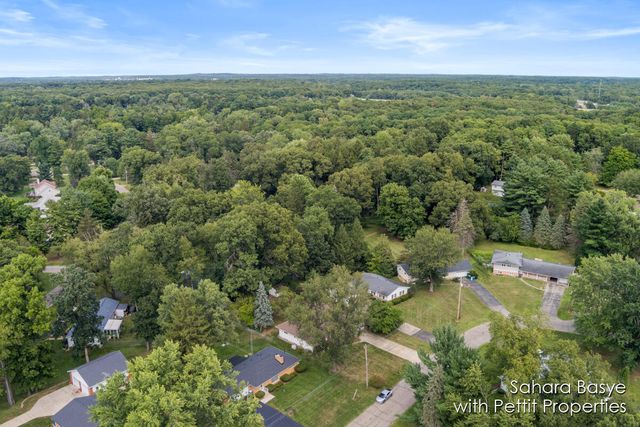 15 Birch Hill Drive, Battle Creek, MI 49015