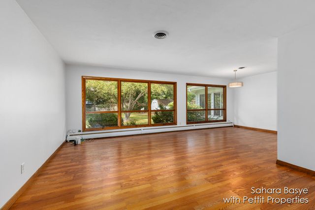 15 Birch Hill Drive, Battle Creek, MI 49015