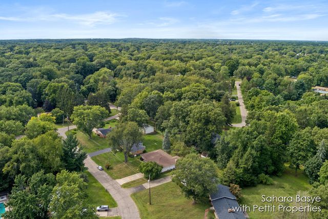 15 Birch Hill Drive, Battle Creek, MI 49015