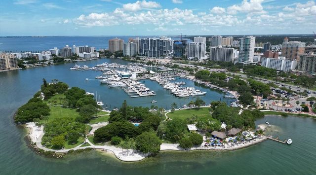 3864 CHATSWORTH GREENE COURT 10, Sarasota, FL 34235