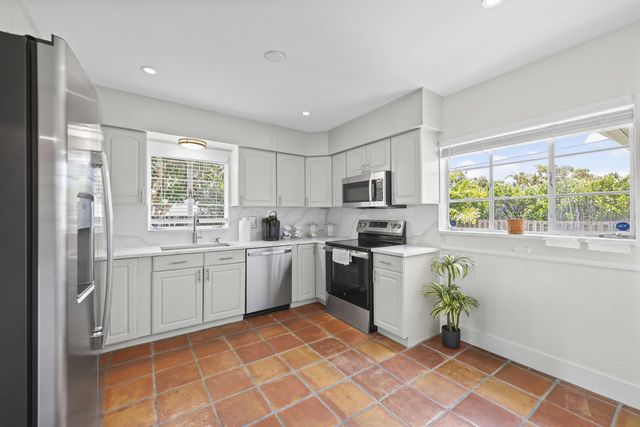 1714 N PALMWAY, Lake Worth Beach, FL 33460