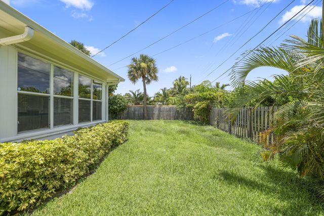 1714 N PALMWAY, Lake Worth Beach, FL 33460