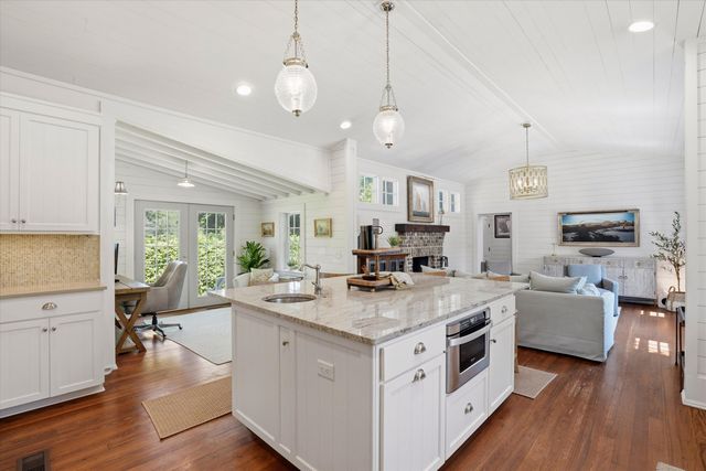 1220 Middle Street, Sullivans Island, SC 29482