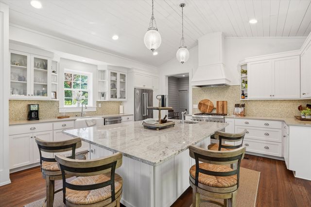 1220 Middle Street, Sullivans Island, SC 29482