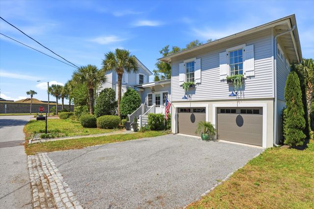 1220 Middle Street, Sullivans Island, SC 29482