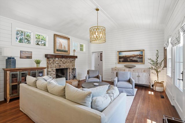 1220 Middle Street, Sullivans Island, SC 29482
