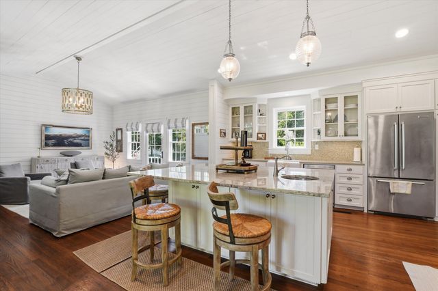 1220 Middle Street, Sullivans Island, SC 29482
