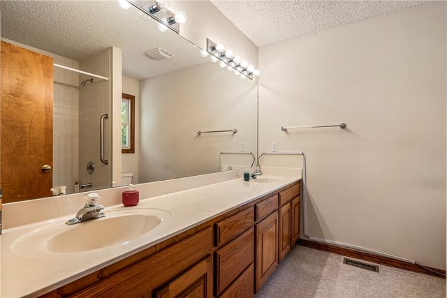 14 Singleton Drive, Bella Vista, AR 72715