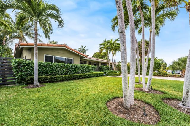 2000 NE 26th Dr, Wilton Manors, FL 33306
