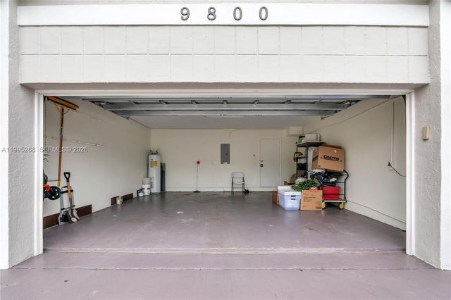 9800 Glacier Dr, Miramar, FL 33025