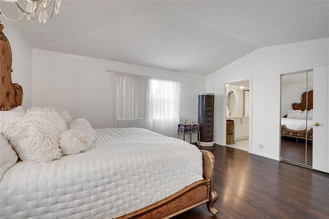 9800 Glacier Dr, Miramar, FL 33025