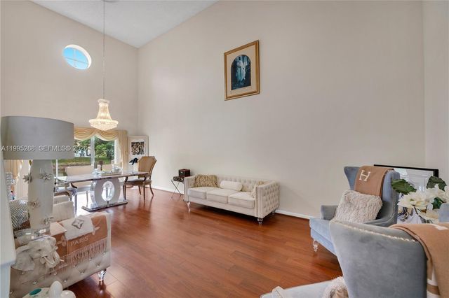 9800 Glacier Dr, Miramar, FL 33025