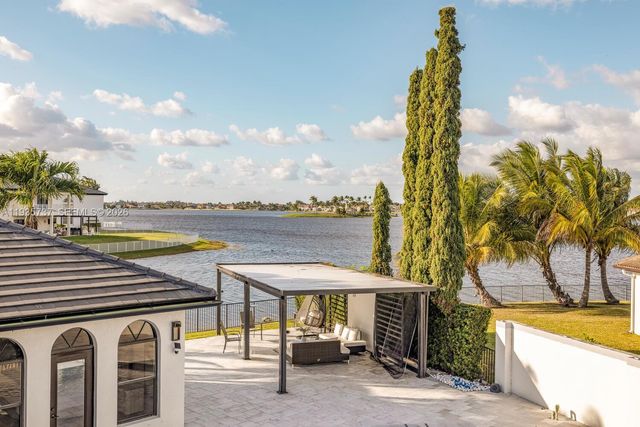 3910 SW 186th Ter, Miramar, FL 33029