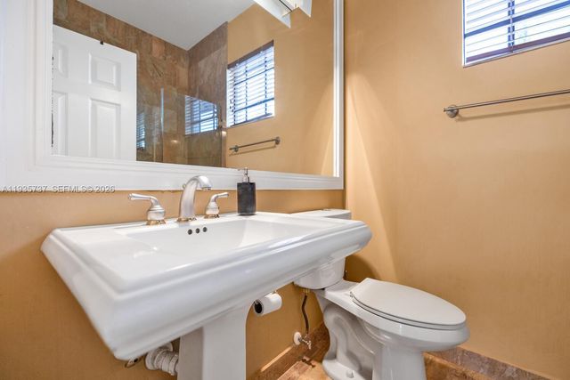 3910 SW 186th Ter, Miramar, FL 33029