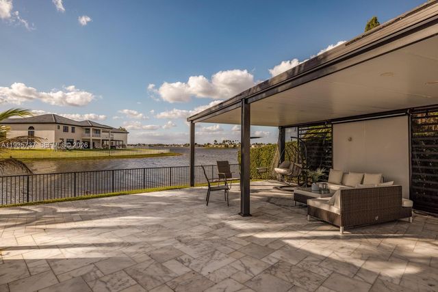 3910 SW 186th Ter, Miramar, FL 33029